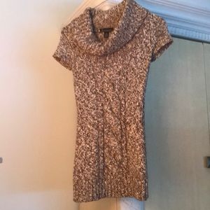 XS INC warm, thick material short sleeve sweater